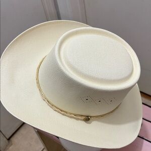 Hecho En Mexico Elegant Cream Hat unisex